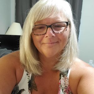 Meet your Posher, Carla